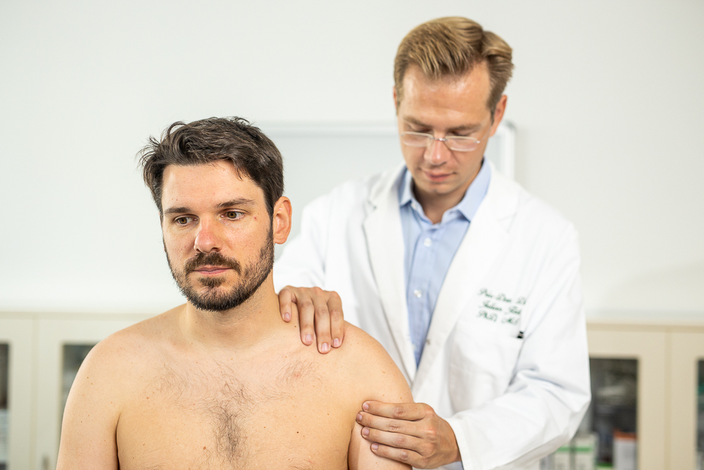 Schulter Diagnose Dr. Julian Jöstl
